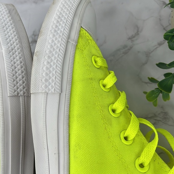 Converse Chuck Taylor 2 All Star High Top Sneakers Neon Green Retro Streetwear - Picture 10 of 12